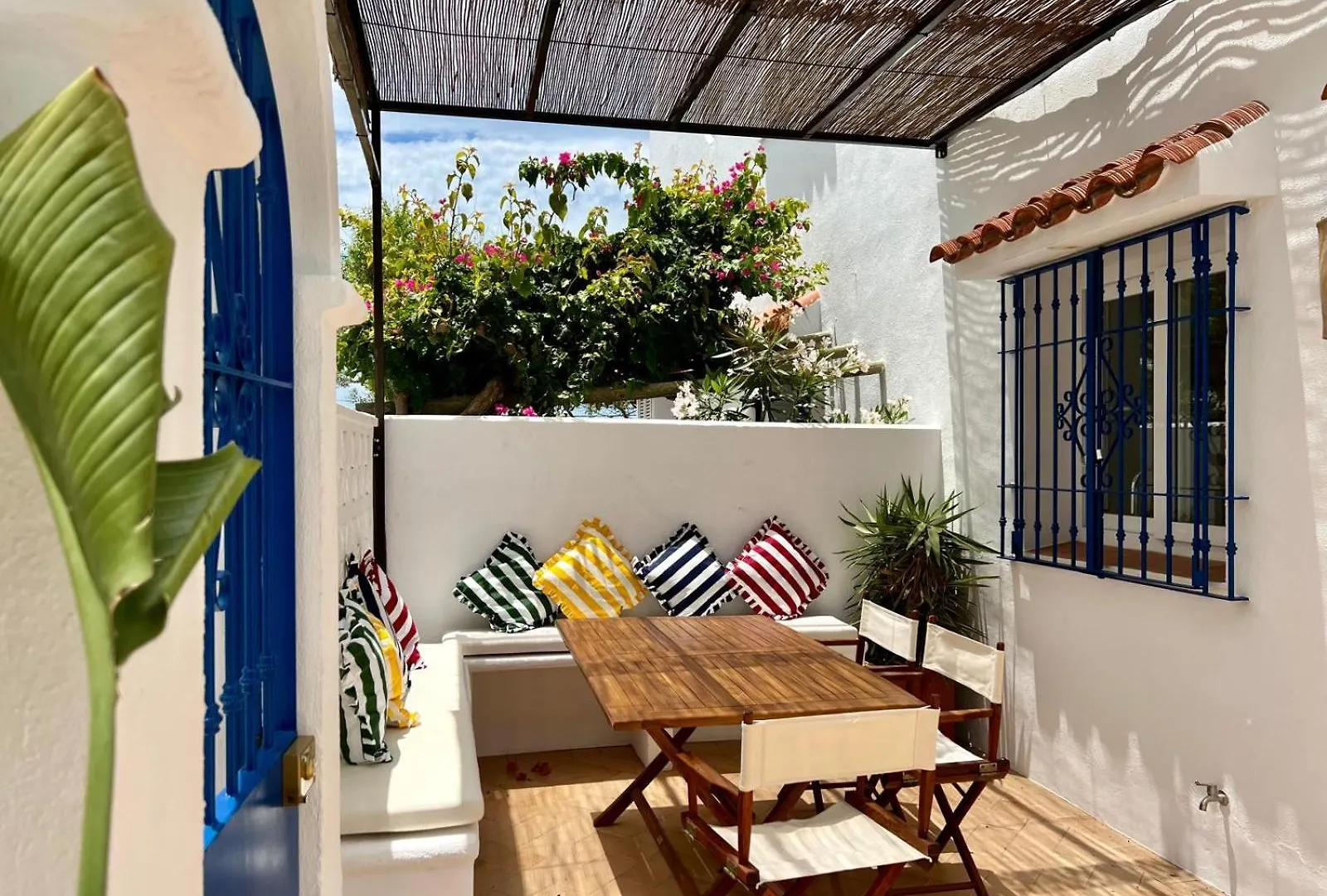 Контакты Zahara Beach - La Casita Next To The Beach